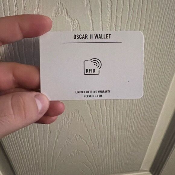 NWT Herschel Supply Co Oscar RFID Shielded Zip-Top Card Holder Wallet - Picture 3 of 4